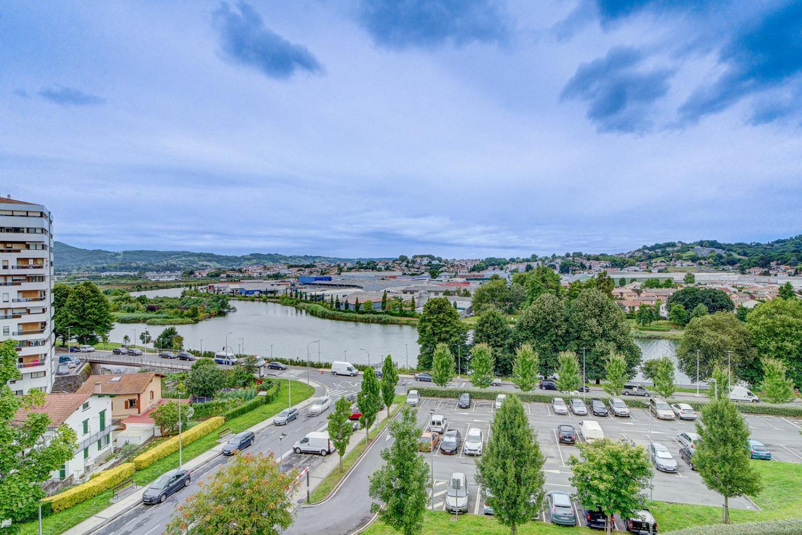 Luminoso Atico Con Terraza, Irun, Parking, 4Pax Lägenhet Exteriör bild
